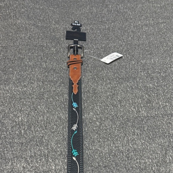 Girl’s XL Catchfly Belt with Teal Interior - Picture 2 of 6